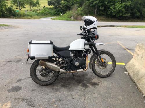 Pannier bracket and boxes installed